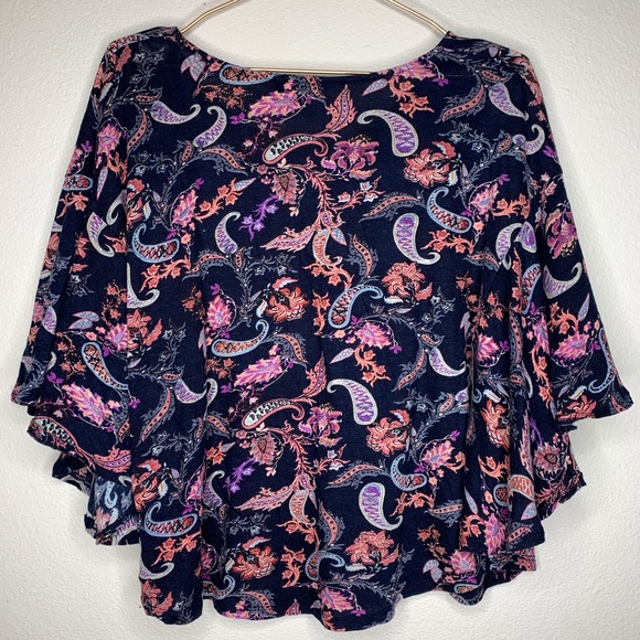 Lucky Paisley Crop Top - Picture 3 of 3